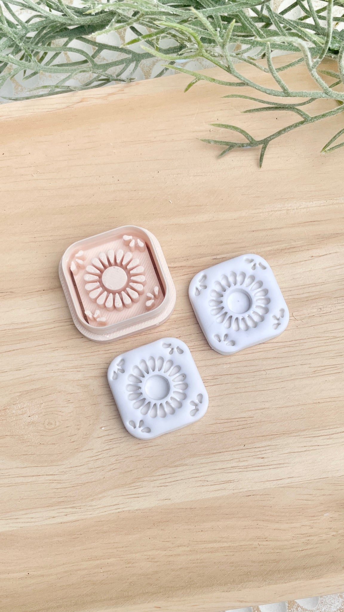 Sun Flower imprint tile cutter - style 2