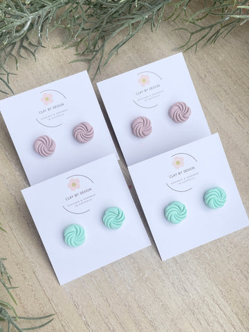 NEW Knot studs