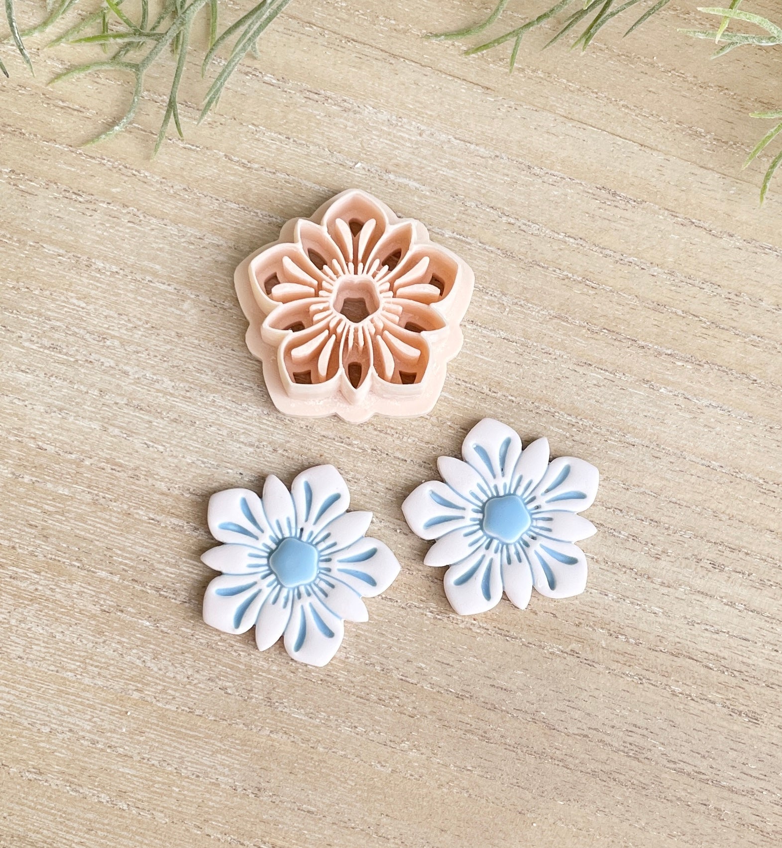 Harper flower cutter