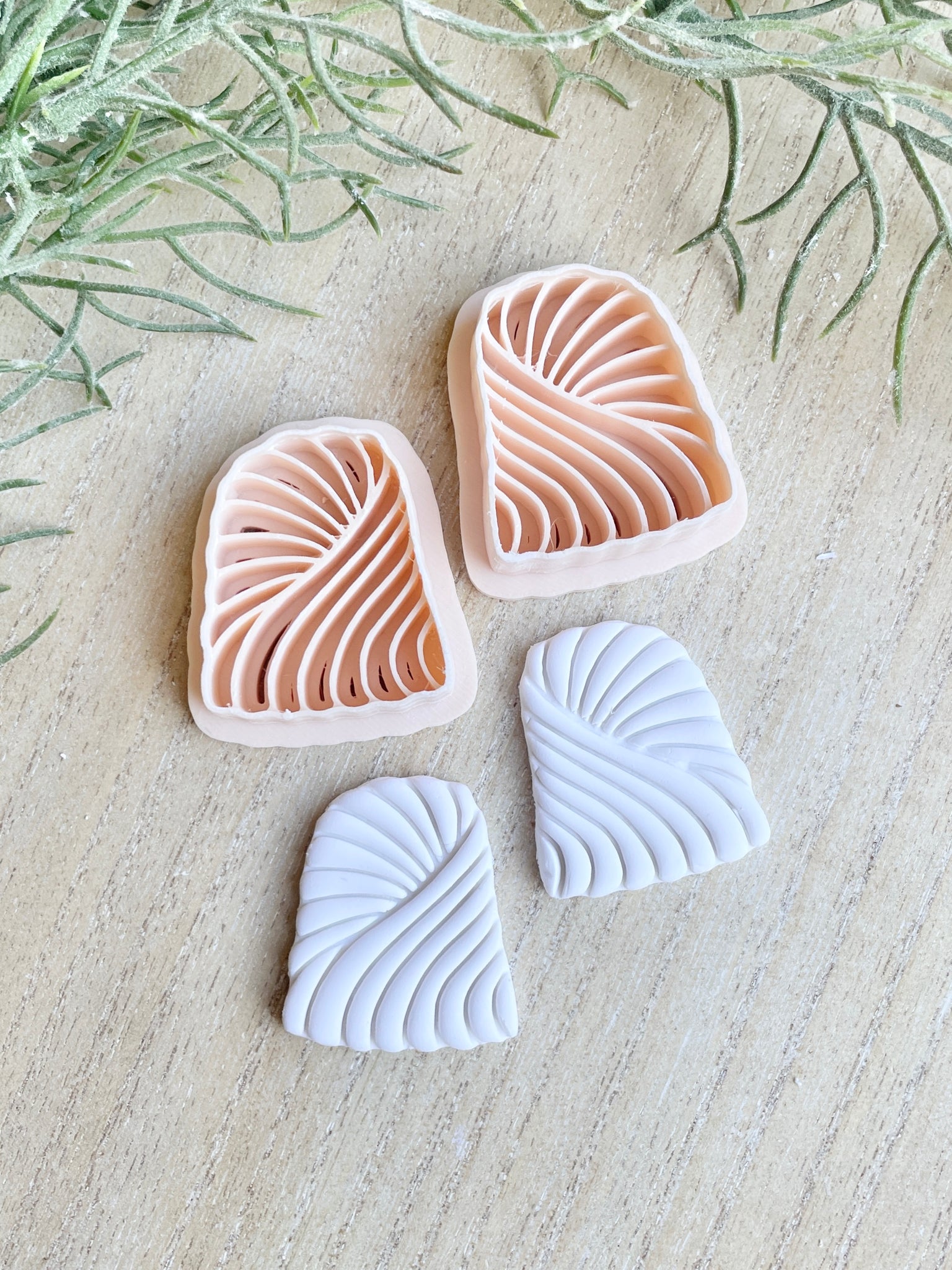 Xanthe mirrored cutter set