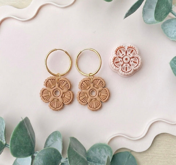 Sharni Shell hoop cutter