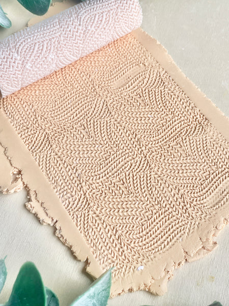 Fine knit swirl lines texture roller