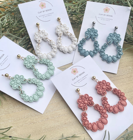 Blooms dangles