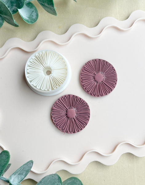 Sunny detail cutter