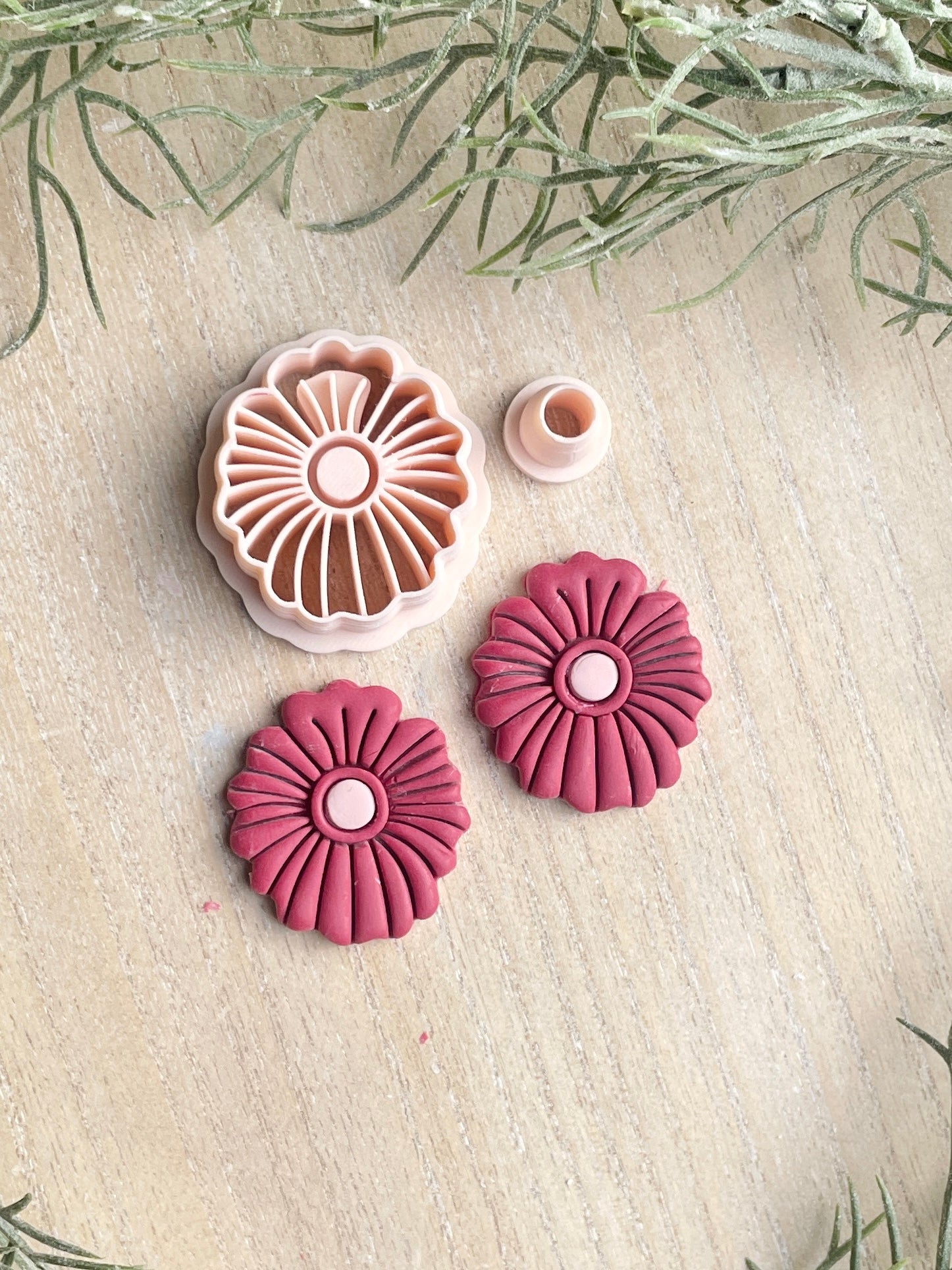 Cassie flower cutter