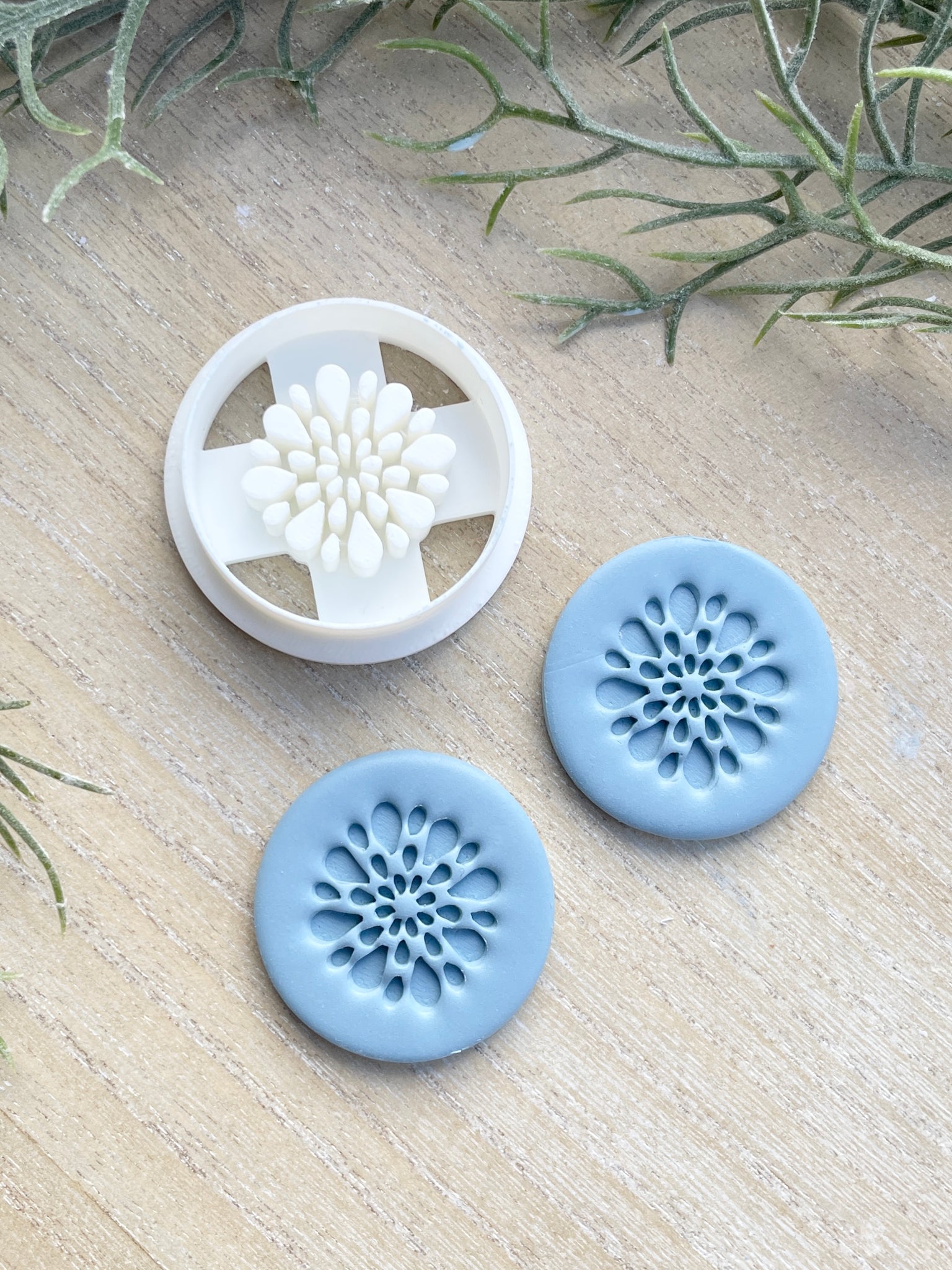 Agatha flower imprint