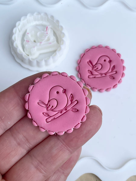 Spring bird scallop circle