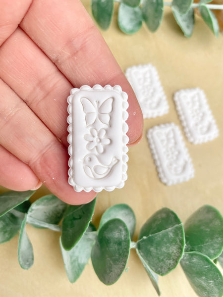 Spring rectangle scallop edge cutter