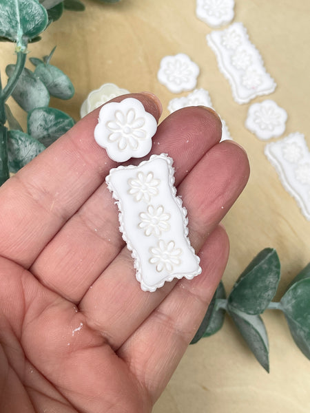 Spring flowers scallop edge cutter set