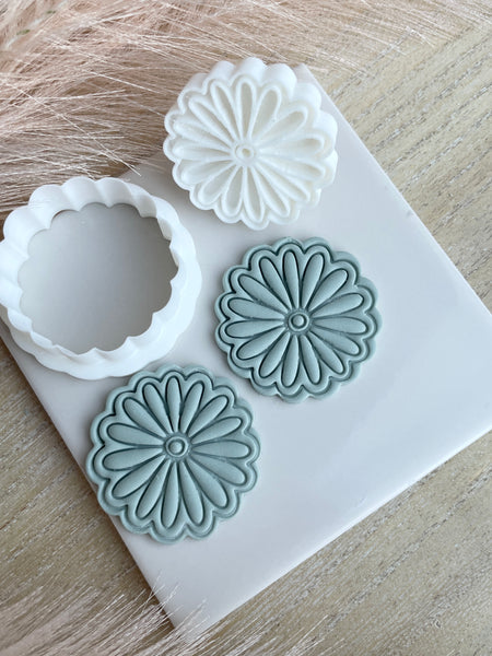 Hilary flower stamp and cutter set
