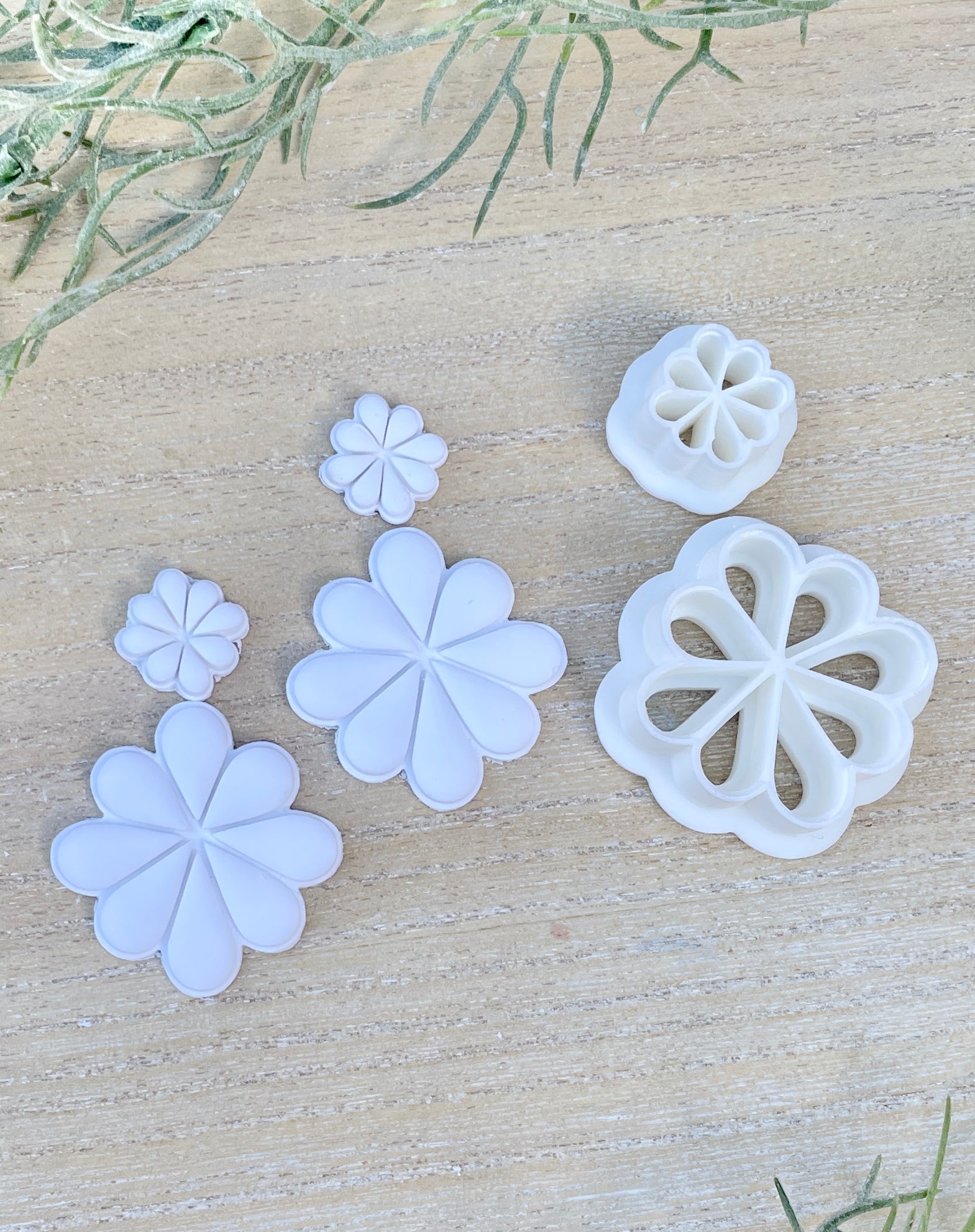 Brielle flower cutter set