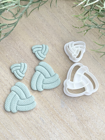Triangle knot cutter set