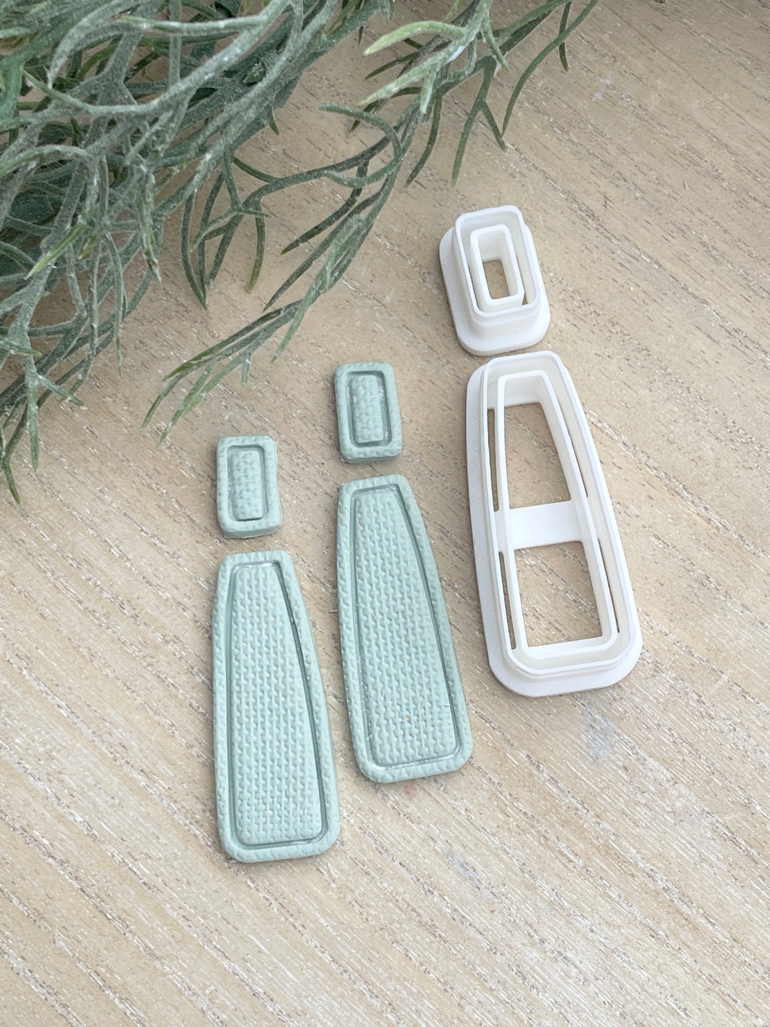 Long border trapezoid cutter set