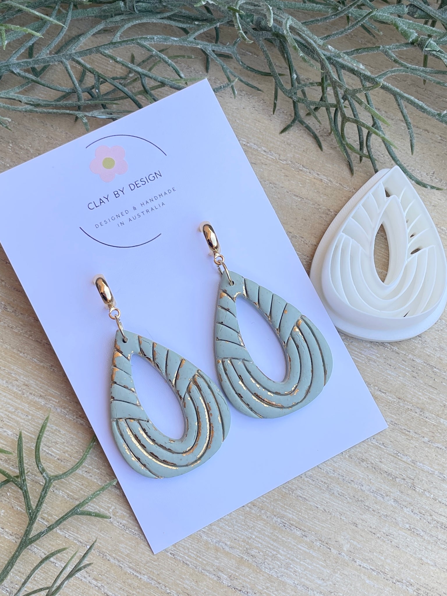 Bonnie elegant lined drop cutter