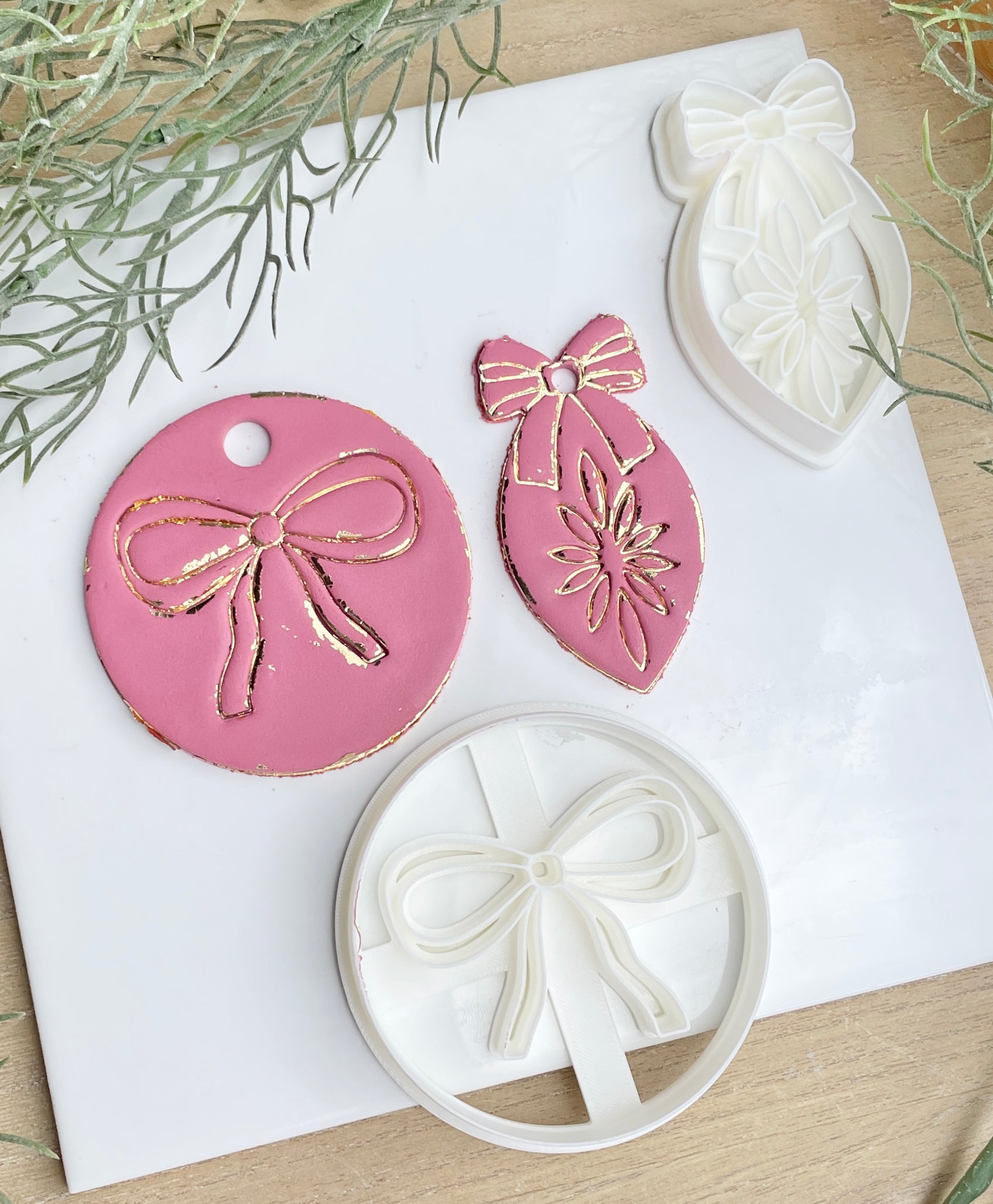 Christmas Baubles - Round with bow imprint & Bow ornament