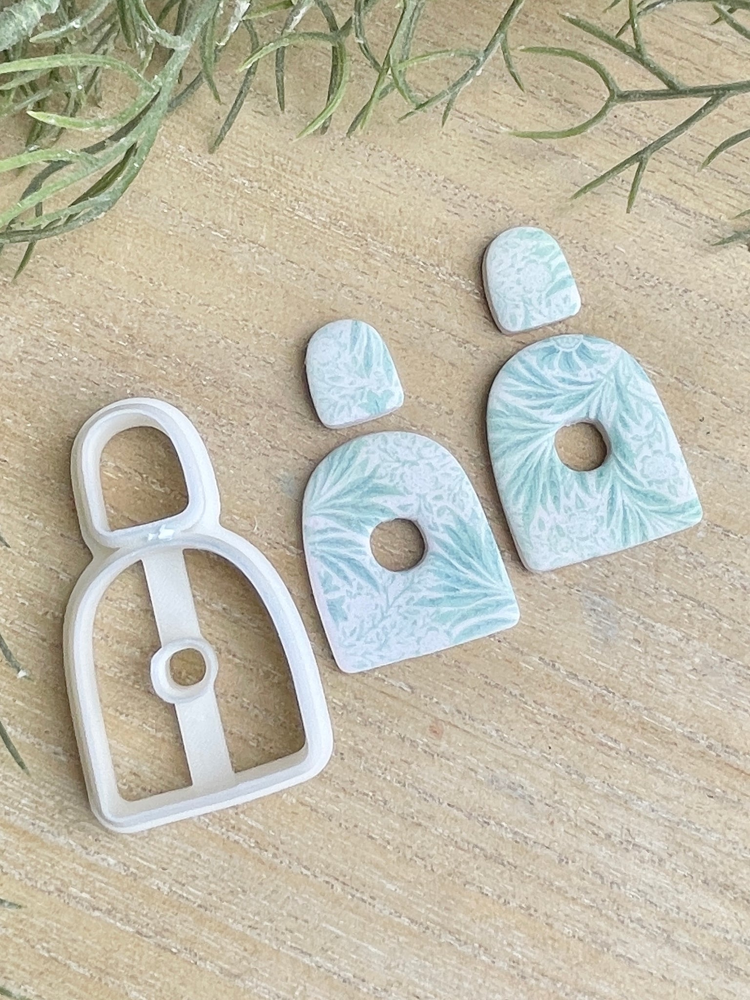 Kaz abstract shape all in one cutter