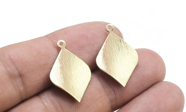 Textured diamond shape brass charm x 6 pieces