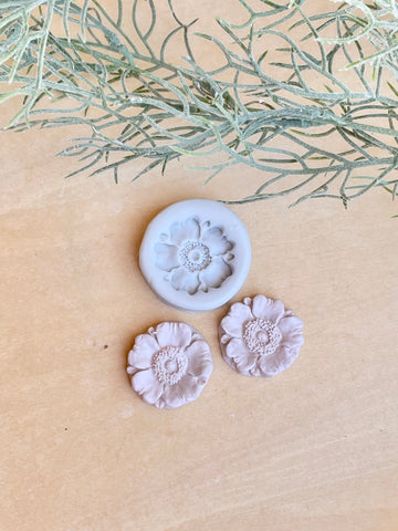 Flower silicone mould 3cm x 1 piece