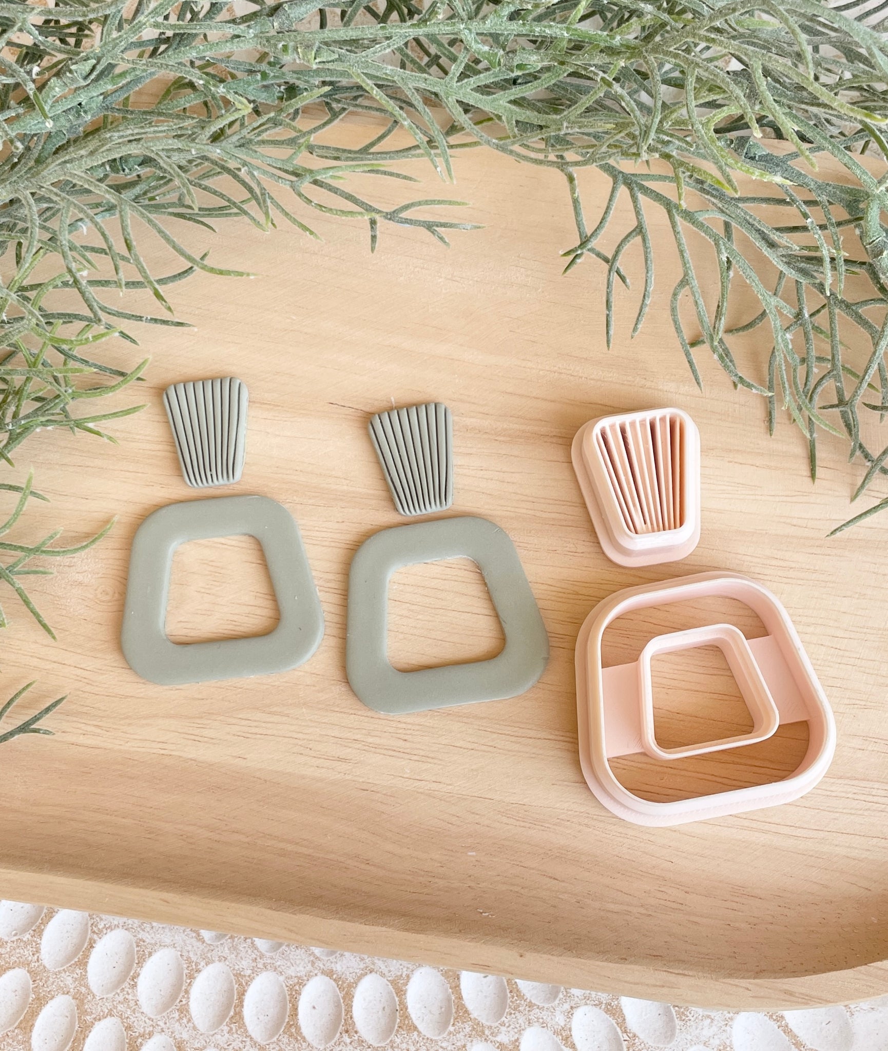 Wide trapezoid donut cutter set