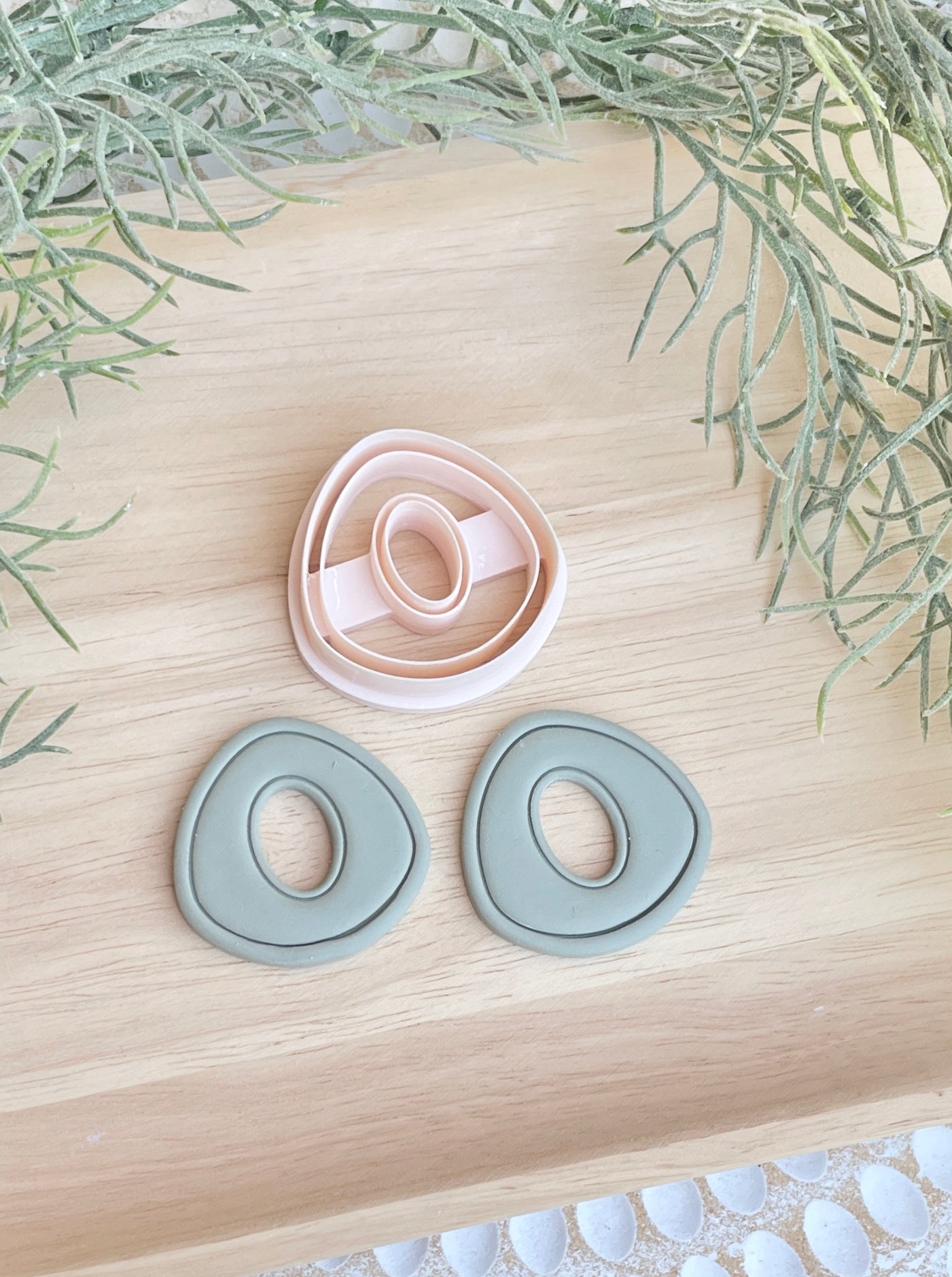 Rounded triangle border cutout  cutter