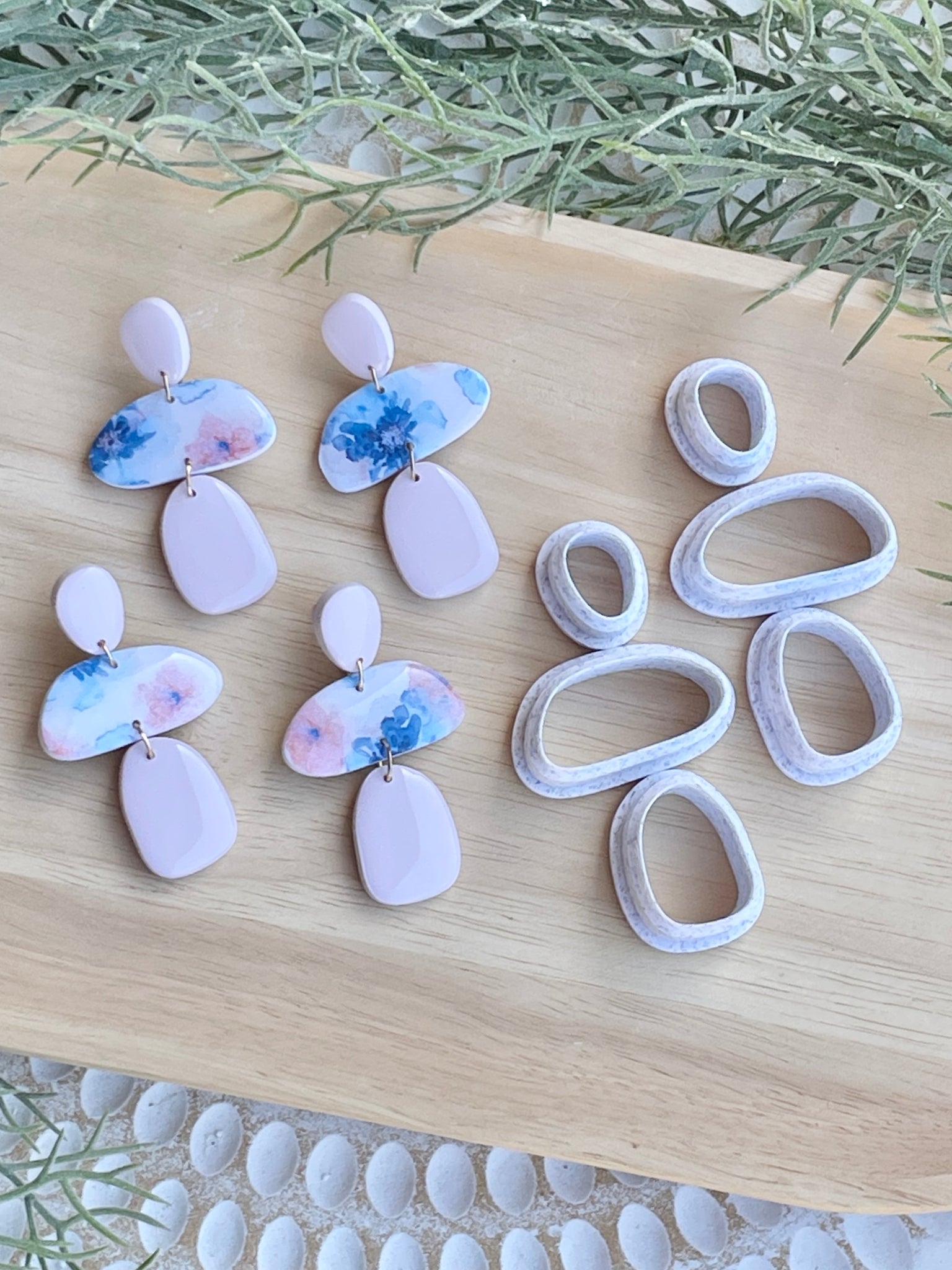 Organic pebble cutter mirrored set