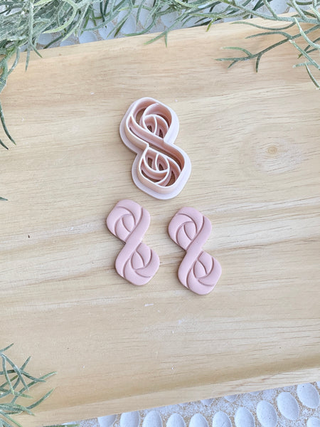 Infinity Knot cutter