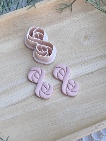 Infinity Knot cutter
