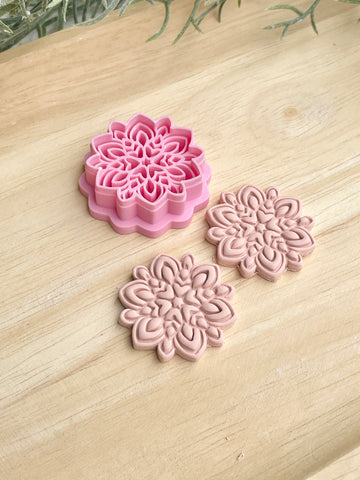 Detailed mandala cutter