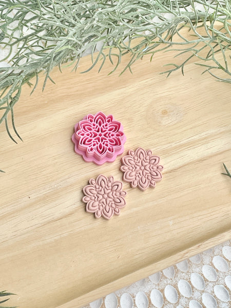 Detailed mandala cutter
