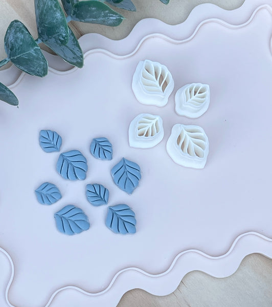 Autumn leaf stud set of 2