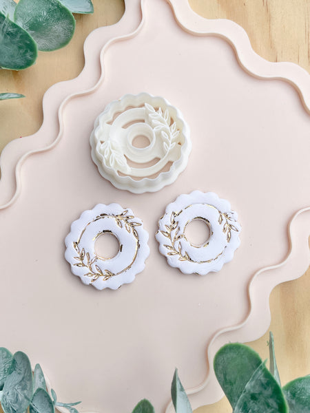 Autumn leaf border cutter