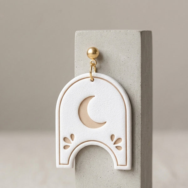 Moon crescent arch