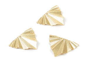 Gold plated brass textured triangle fan charm connectors x 6 pieces