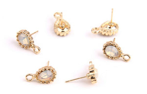 White/clear & gold plated tear drop stud tops x 6 pieces